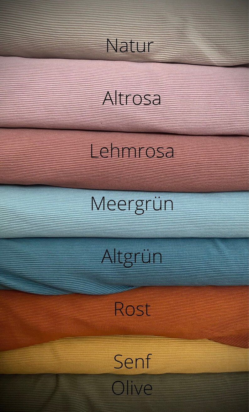 Verschiedene Stoffmuster in den Farben Natur, Altrosa, Lehmrosa, Meergrün, Altgrün, Rost, Senf, Olive.